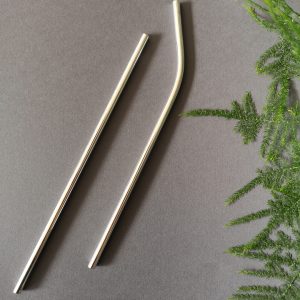 Trinkhalm aus Feinsilbe mit Etui. Gerade als auch leicht geboren